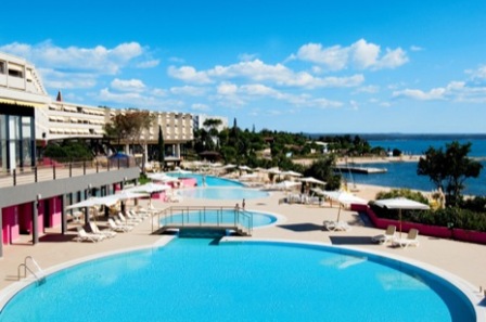 HOTEL ISTRA - CRVENI OTOK